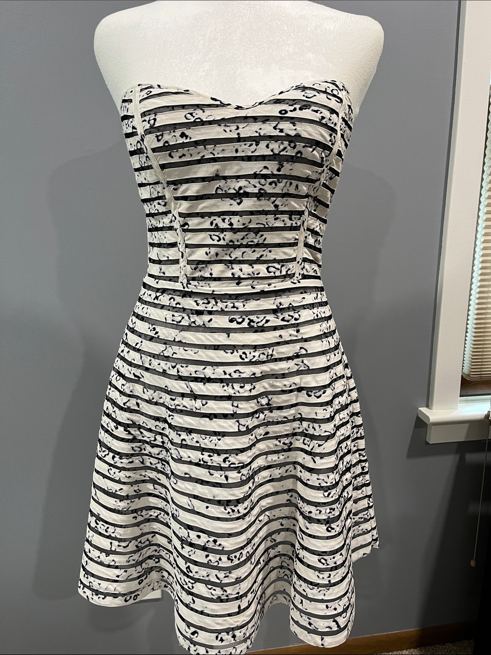 Parker Strapless Sweetheart Dress in Black and White